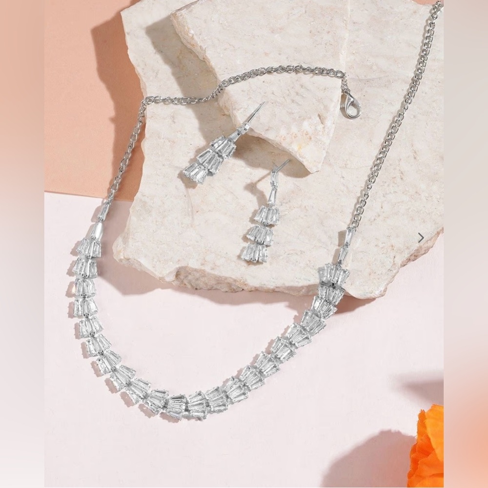 Elegant Silver Jewelry Set